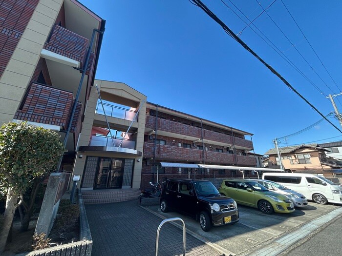 ラ・ルミエ－ルの外観写真