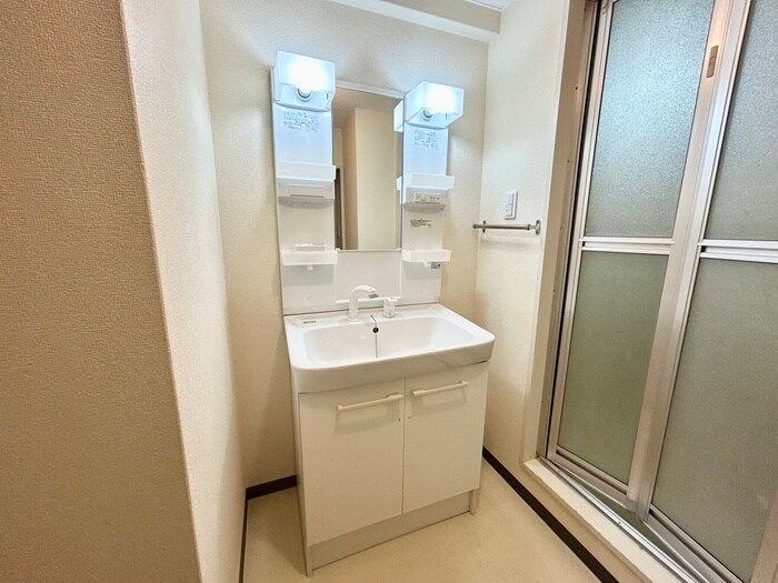 ラ・ルミエ－ルの洗面