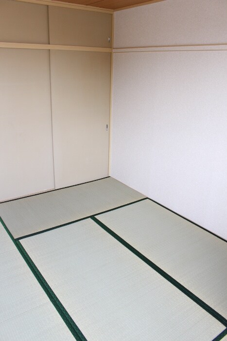 物件内観写真10　(居室)