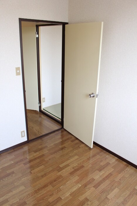 物件内観写真13　(居室)