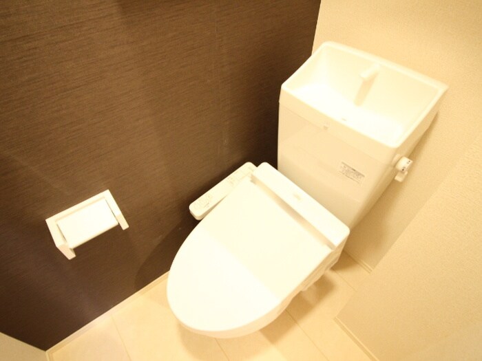 物件内観写真15　(トイレ)