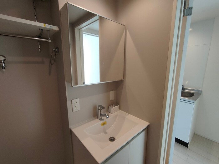 物件内観写真11　(洗面)