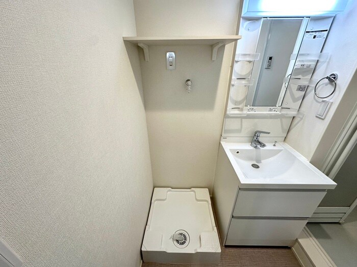 物件内観写真9　(洗濯機置場)