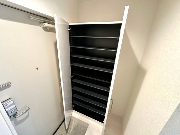 物件内観写真12　(靴箱)