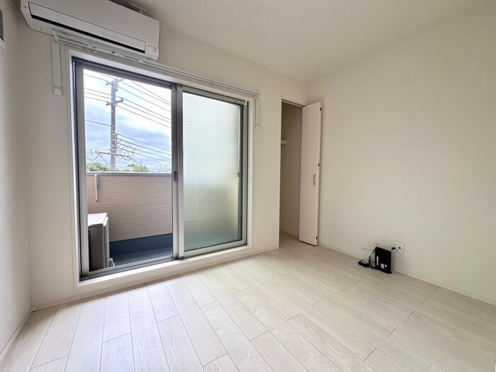 物件内観写真15　(居室)