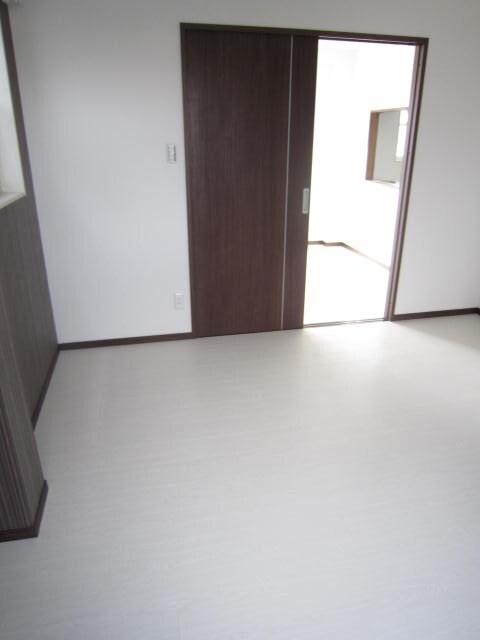 物件内観写真12　(居室)