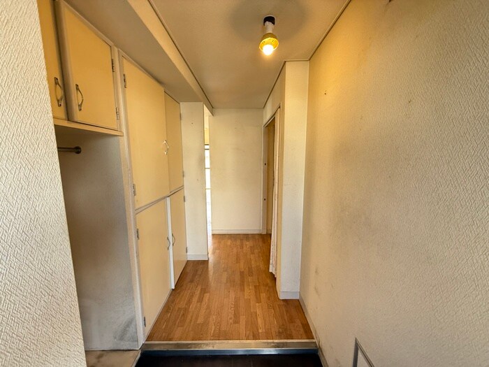 物件内観写真17　(廊下)