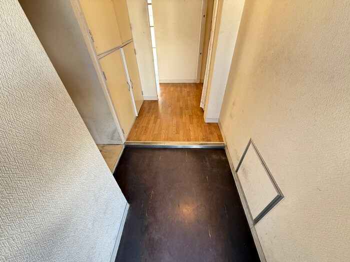 物件内観写真19　(玄関)
