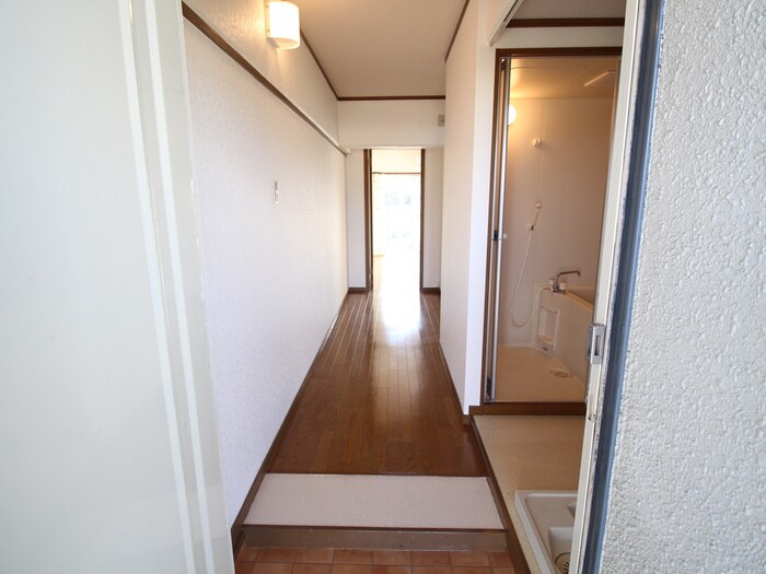 物件内観写真17　(廊下)