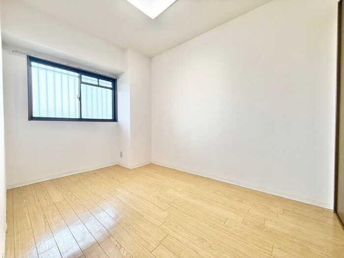 物件内観写真9　(居室)