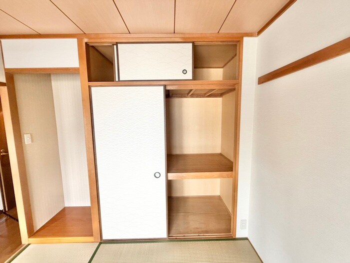 物件内観写真12　(収納)