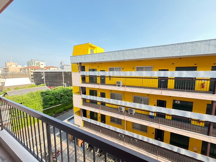 物件内観写真22　(室内からの展望)