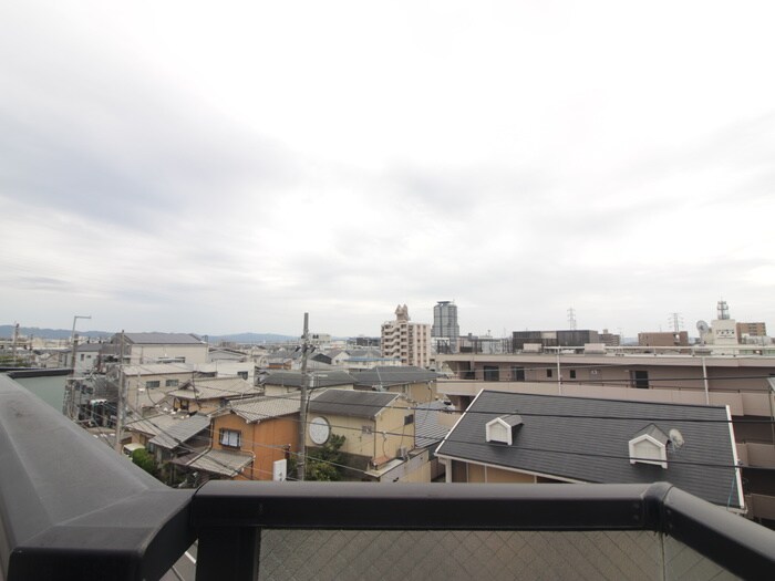 物件内観写真16　(室内からの展望)