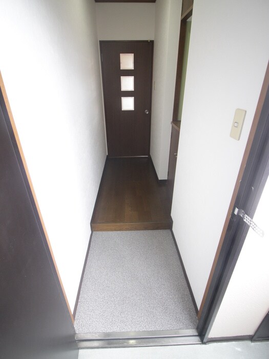 物件内観写真17　(廊下)