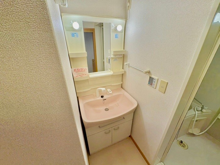 物件内観写真9　(洗面)