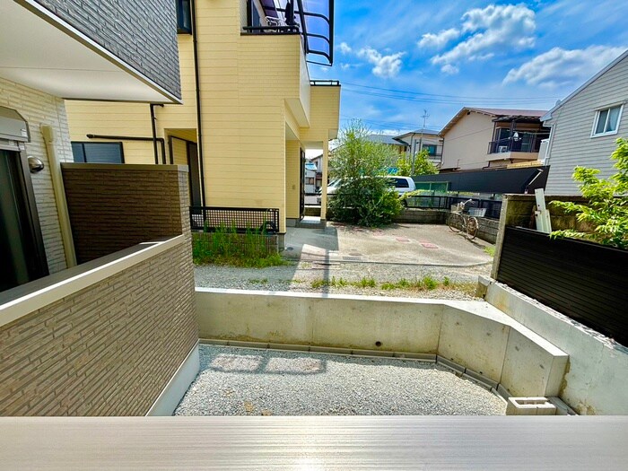 物件内観写真18　(室内からの展望)