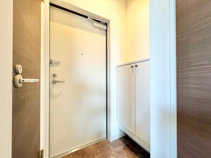 物件内観写真19　(玄関)