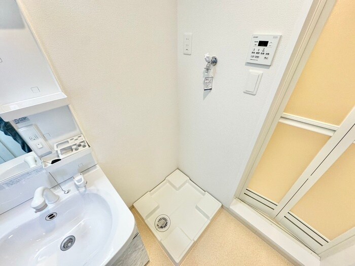 物件内観写真21　(洗濯機置場)