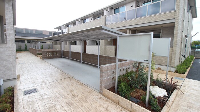 物件外観写真5　(駐輪場)