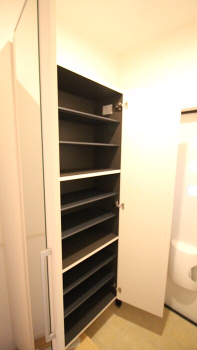 物件内観写真14　(靴箱)