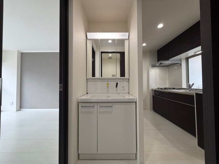 物件内観写真10　(洗面)