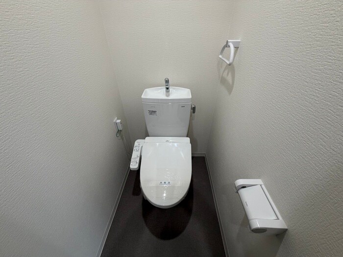 物件内観写真11　(トイレ)