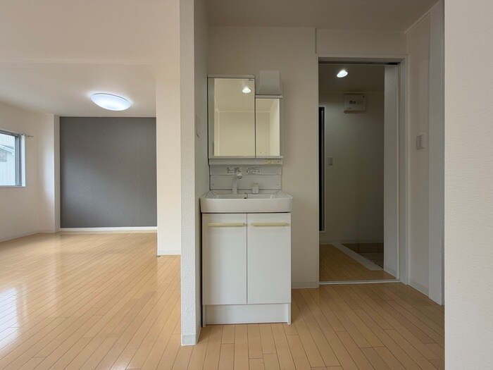 物件内観写真14　(洗面)