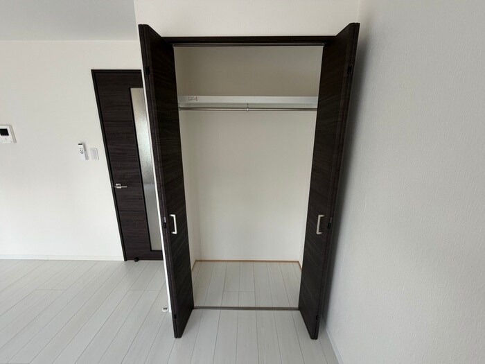 物件内観写真15　(収納)