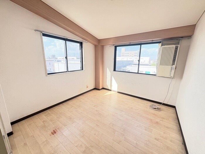 物件内観写真8　(居室)