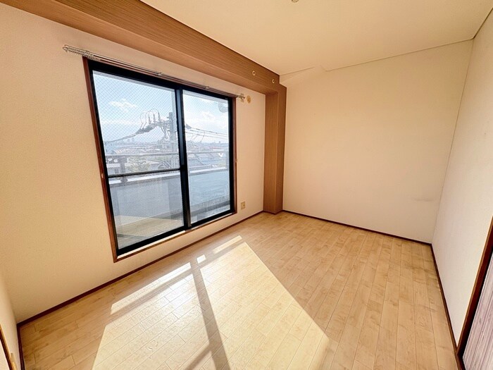 物件内観写真9　(居室)