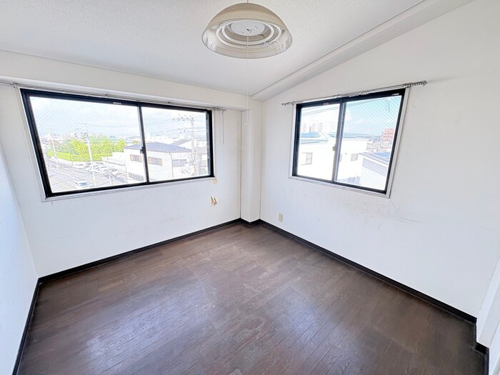 物件内観写真9　(居室)