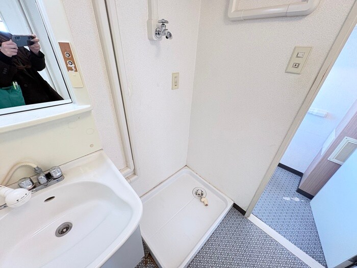 物件内観写真12　(洗濯機置場)