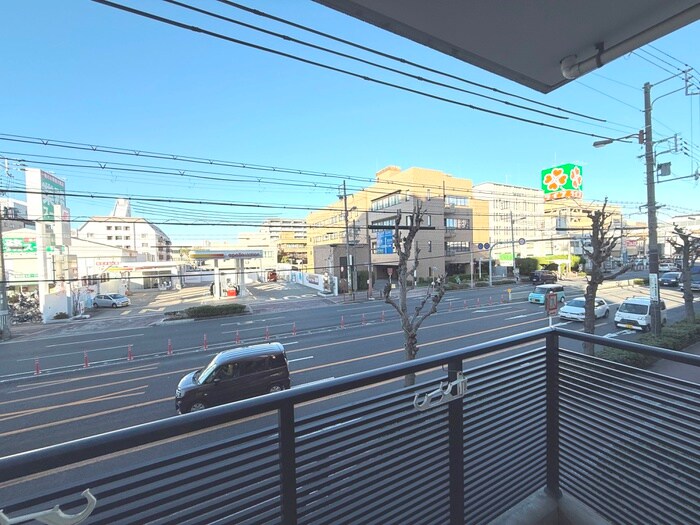 物件内観写真16　(室内からの展望)