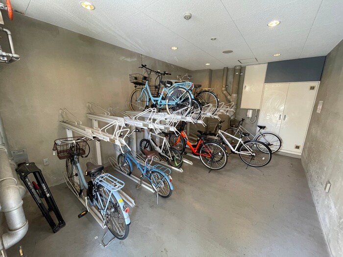 物件外観写真6　(駐輪場)