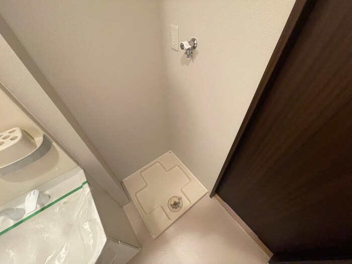 物件内観写真18　(洗濯機置場)