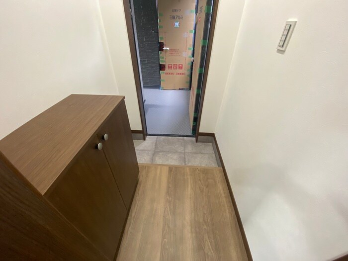 物件内観写真15　(靴箱)