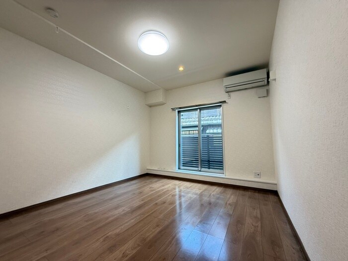 物件内観写真4　(居室)