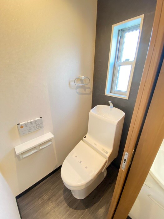 物件内観写真7　(トイレ)