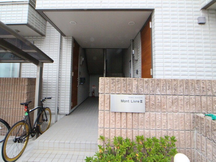 物件外観写真5　(エントランス部分)