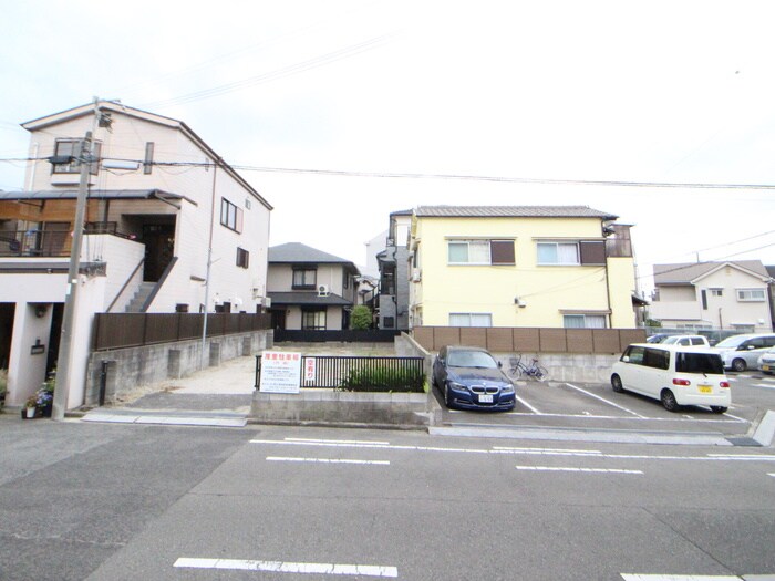 物件内観写真15　(室内からの展望)