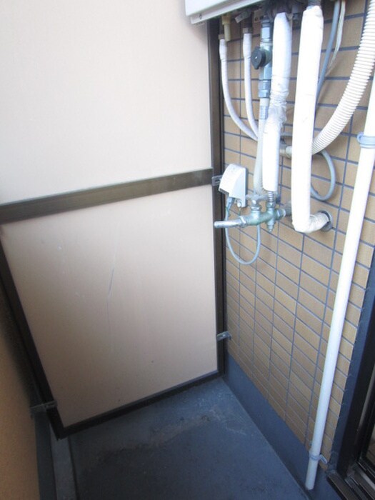 物件内観写真13　(洗濯機置場)