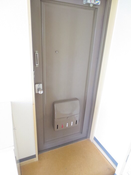 物件内観写真16　(玄関)