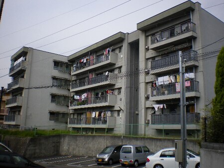 婦人子供服厚生年金住宅(103)外観写真