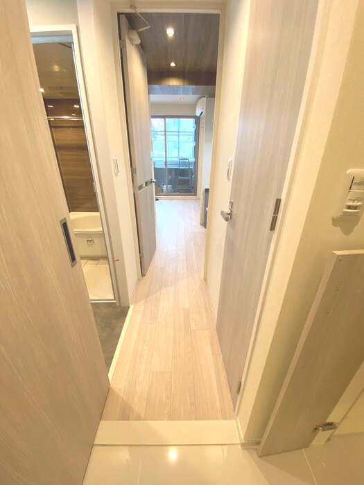 物件内観写真18　(廊下)