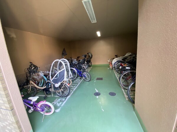 駐輪場