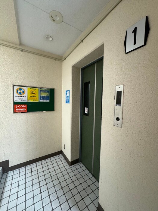 物件外観写真6　(建物設備)