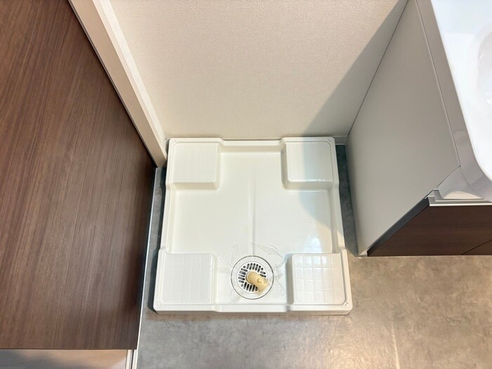 物件内観写真12　(洗濯機置場)