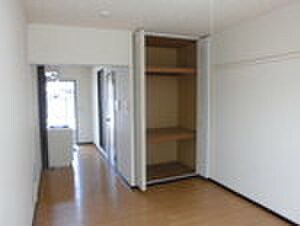 物件内観写真11　(収納)