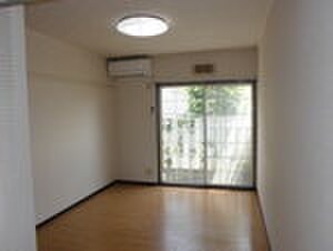 物件内観写真12　(居室)