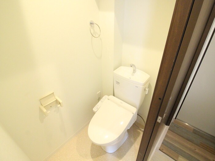 物件内観写真9　(トイレ)